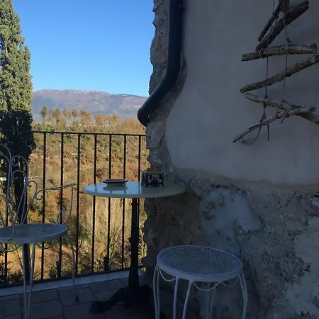 Tenuta Di Vico Moricino Farm stay *